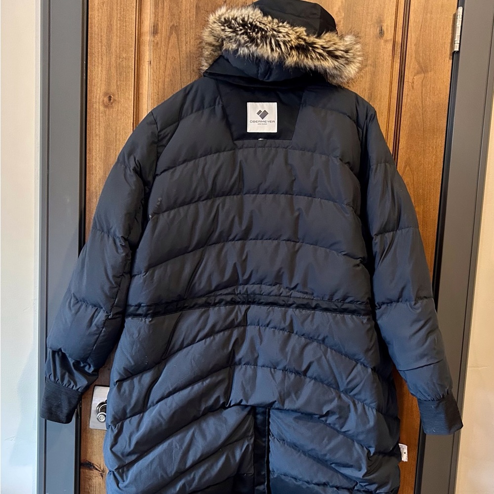 Top of the line! OBERMEYER women’s  black ski coat size 20 excellent condition!